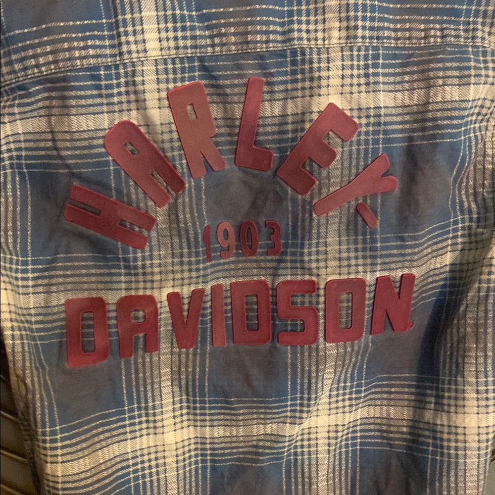 HD Blue and White Casual Button Down Shirt